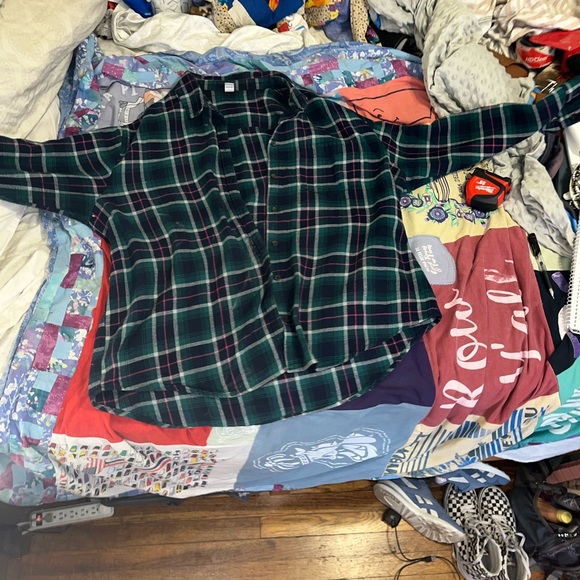 🚨🚨LAST CHANCE 🚨🚨 3 for $15 Plaid Button-Down Shirt - Picture 3 of 7